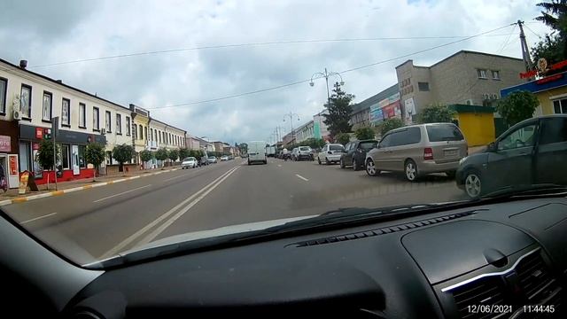 ДЕНЬ РОССИИ В г ОБОЯНИ... НЕ ПРОЕХАТЬ НЕ ПРОЙТИ смотреть онлайн