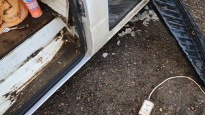 Как снять порог боковой двери Mercedes Benz Sprinter