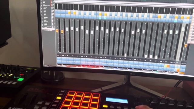 Virus Ti - Roland Tr8s - Spire - Cubase 12 Pro смотреть онлайн