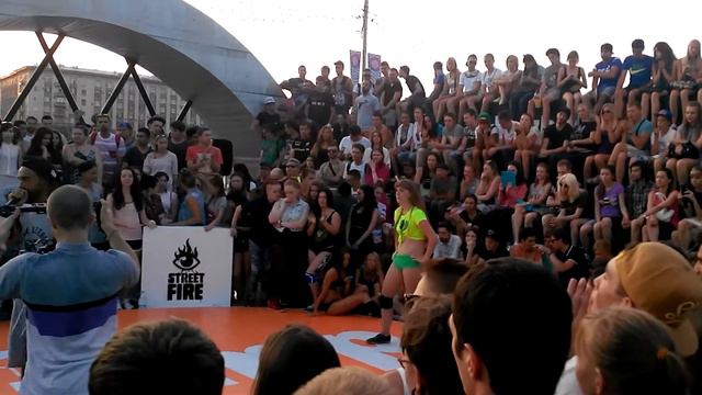 Парк Горького. С пикника к сцене Faces & Laces смотреть онлайн