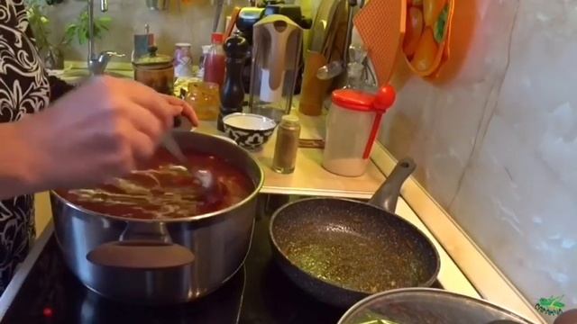 САРАНЧА сама себе противоречит ??. Помои вместо борща .