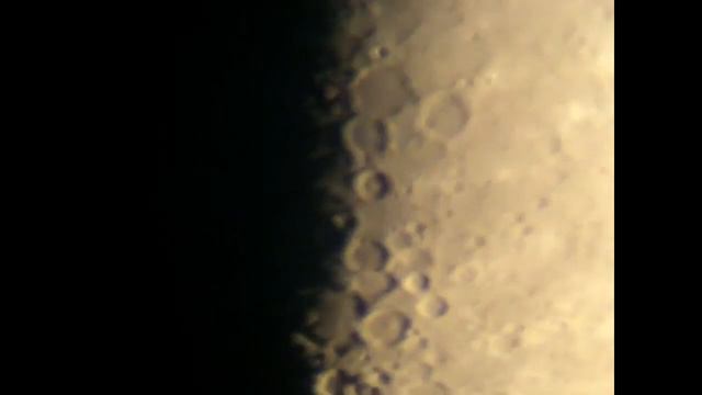 Moon through 90/900 Refractor HD смотреть онлайн