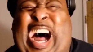 Негр рыгнул максимально громко