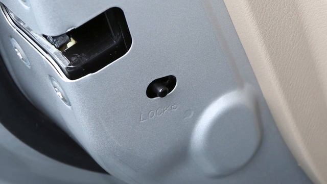 2017 NISSAN Pathfinder - Child Safety Rear Door Locks смотреть онлайн