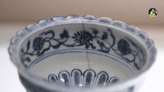 你知道它是干什么用的吗？匠心独具的永乐瓷漏斗用青花和哥釉联合做成！国家博物馆藏[古董 鉴赏] смотреть онлайн