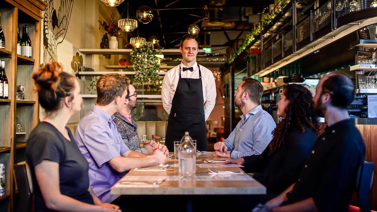 КАК ОФИЦИАНТЫ ЗАПОМИНАЮТ ЗАКАЗ - VLDL на Русском