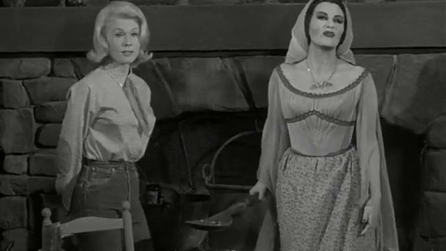 Питоны. 32. Счастливая Долина Германа. смотреть онлайн