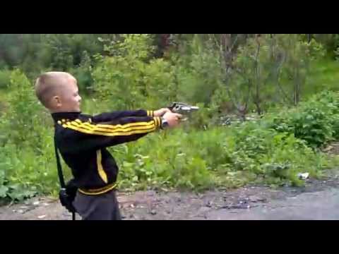 TAURUS LOM-13 with two hands.mp4