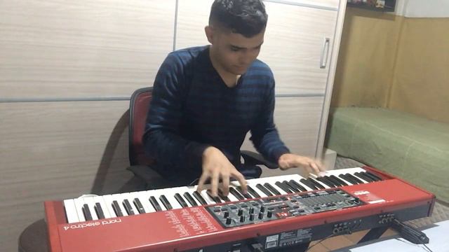 The Simpson's Theme Song Piano смотреть онлайн