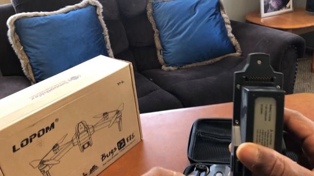 MJX Rc Bugs 12 EIS 4K Foldable GPS Drone - Unboxing and First Look смотреть онлайн