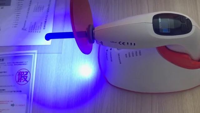 Dental LED Light Curring Woodpecker LED F смотреть онлайн