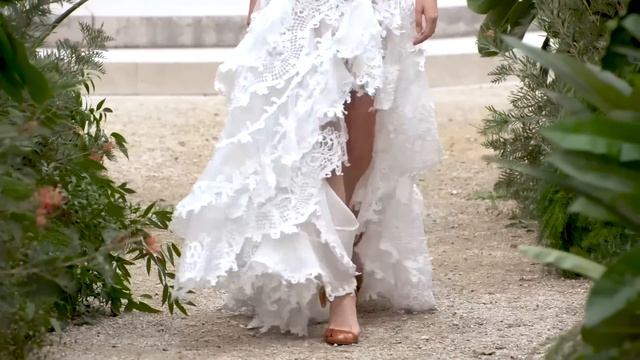 Zimmermann мода в Париже весна лето 2023 / Одежда, сумки и аксессуары смотреть онлайн