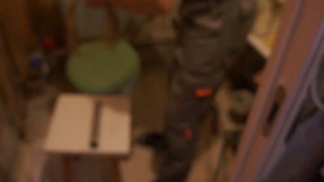 Установка полотенцесушителя. Монтаж труб горячей воды. Часть 4. смотреть онлайн