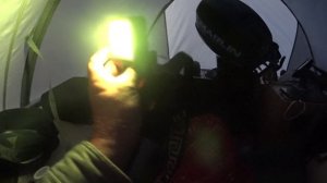 Стояночный тент. Ночь В ЛОДКЕ на острове.