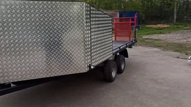 Курганский прицеп Тандем заряжен в Raptor Trailers Custom. смотреть онлайн