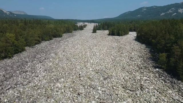 Национальный парк "Таганай". Каменная река. Красивые места России. смотреть онлайн