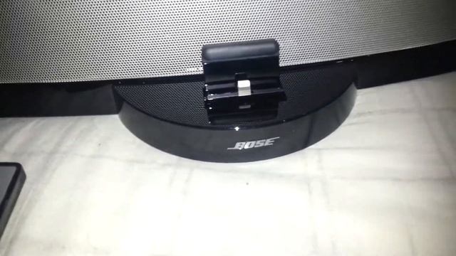 BOSE SoundDock Series III смотреть онлайн