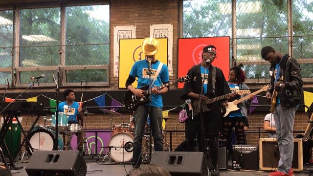 Moa covering Bon Jovi's "Wanted Dead or Alive" at Mixtape Live! 2019 смотреть онлайн