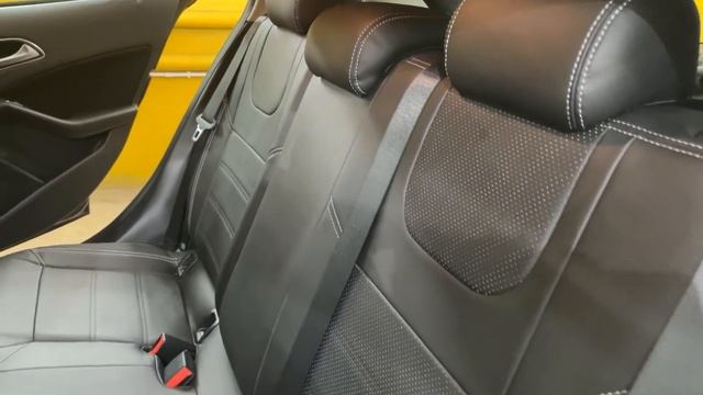 Чехлы на Mercedes GLA I (X156) из экокожи