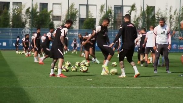#LEOMESSI_ First steps and first training at the Ooredoo Center! ✔️
