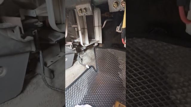 Замена радиатора печки Infiniti Qx4, Nissan Pathfinder R50 кузов