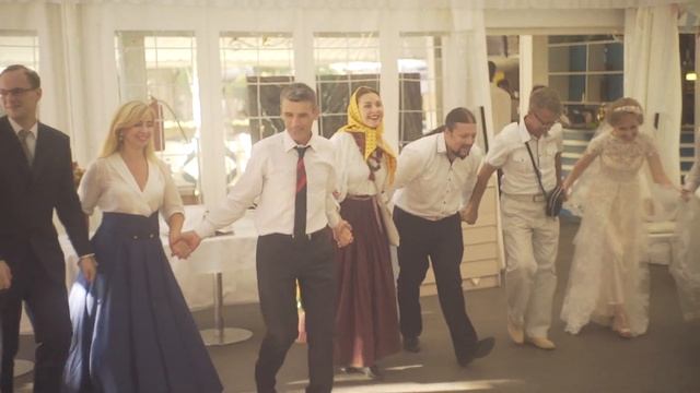 Счастливые моменты свадьбы (без фильтров) смотреть онлайн