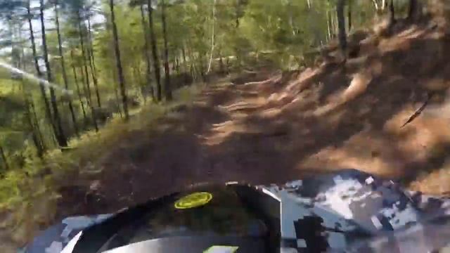 Прокатились в лес на BRP Maverick смотреть онлайн