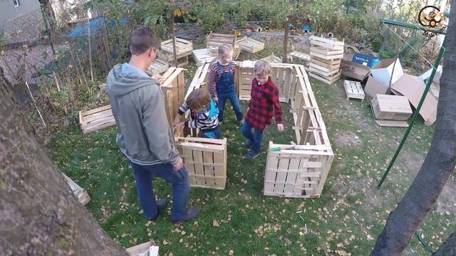 DIY Манкиту делают дом для детей / build a playhouse for kids смотреть онлайн