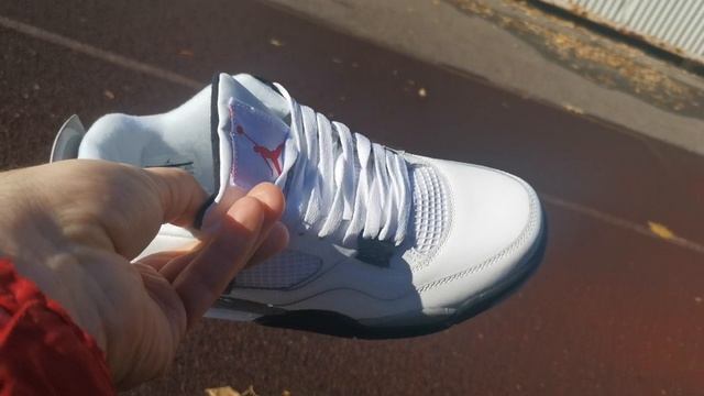 Тёплые кроссовки Nike Air Jordan 4 обзор (1/3) смотреть онлайн