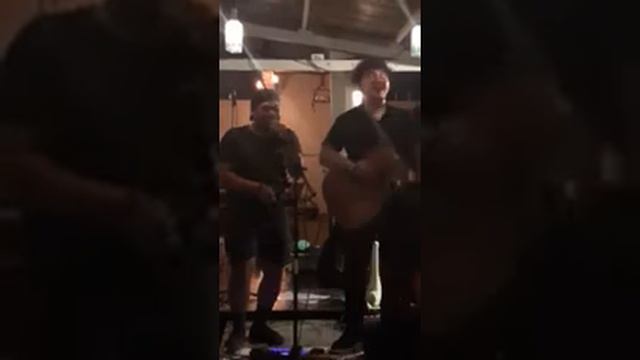 Hijacking the stage, Jack Johnson - Banana Pancake cover смотреть онлайн