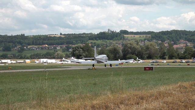 Grenchen Skydive Pacific Aerospace P-750 XSTOL Taxi & Takeoff смотреть онлайн