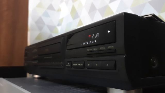 CD-проигрыватель Technics SL-PG580A смотреть онлайн