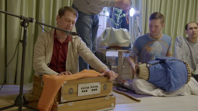 Янис, Киртан, 2023, 3 марта, Харинама клуб, Ижевск смотреть онлайн