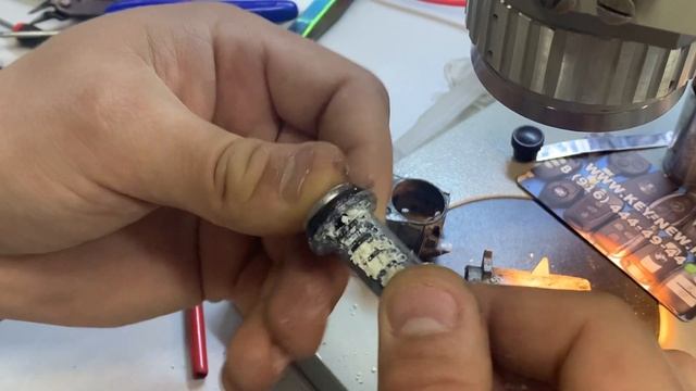 Ремонт личинки двери Mercedes W166 закисла личинка двери смотреть онлайн