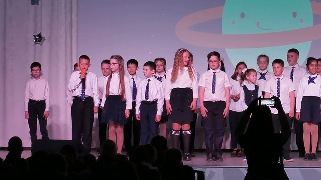 Первый выпускной. 4 ДЕИКЛН классы смотреть онлайн