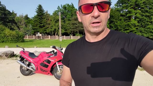 Suzuki RF600R (1993) - Suzuki Testarossa