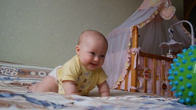 Развитие до года: как мы начали ползать, сидеть, стоять, ходить. смотреть онлайн