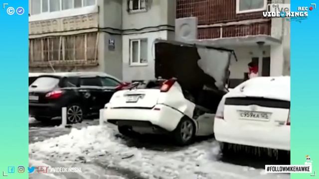 Huge concrete plate falls down and completely destroys car. смотреть онлайн