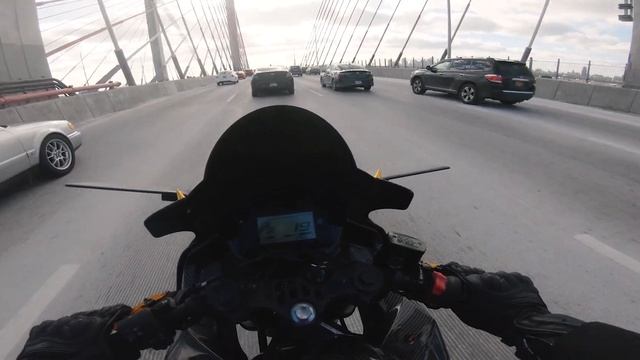 2021 Yamaha YZF- R3: City Riding (AKRAPOVIC FULL EXHAUST) смотреть онлайн