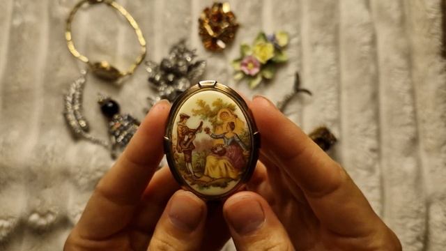 Асмр видео, Тихий Голос, Винтажные Украшения, истории. ASMR video, soft spoken, stories смотреть онлайн