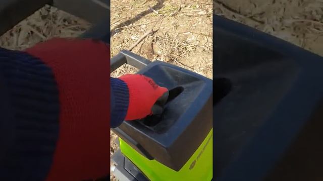 Tocator resturi vegetale Fieldmann FZD 4020 E, 2500 W, diametru 40 mm смотреть онлайн