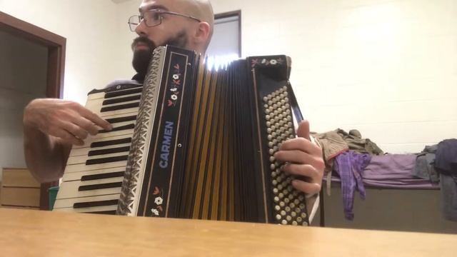 Shostakovich Waltz No 2, on Accordion смотреть онлайн