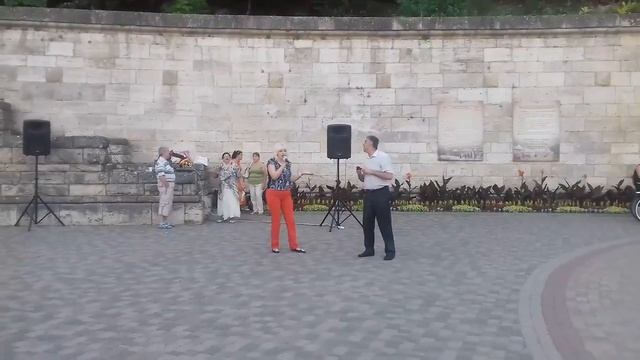 Артур Рубенян, Ирина Стрельцова Букет из белых роз смотреть онлайн