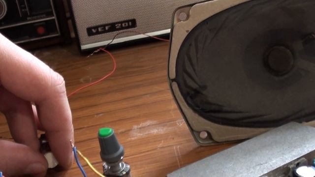 FM (ФМ) Радиоприемник на микросхеме TA8164P. Тест работы укв фм приемник своими руками смотреть онлайн