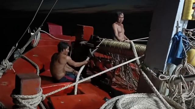 Vây bắt bầy cá ngừ, đầy kịch tính cứ tưởng hụt, ai ngờ...| Ra khơi 2023 - Tập22 | Sóng biển Hứa Đôn смотреть онлайн