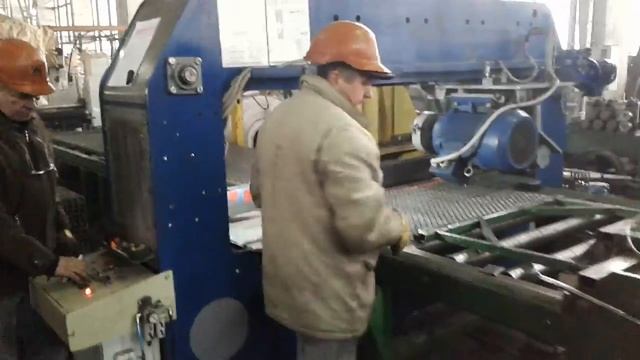 Сircular Machine For Longitudinal Cutting Metal UTVK-500 In Work