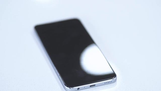 HONOR X8 unboxing – Sleek smartphone with an impressive camera смотреть онлайн