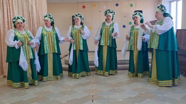 "Расскажу тебе, Кума". Исп. Народный коллектив ансамбль народной песни "Сударушка", Сосновский райо смотреть онлайн