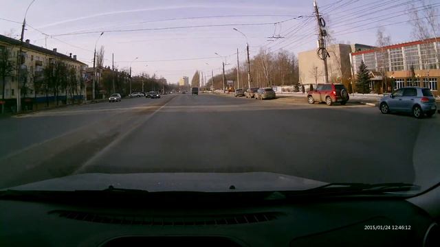 Дятел на калине не смотрит по зеркалам и не включает поворотники смотреть онлайн