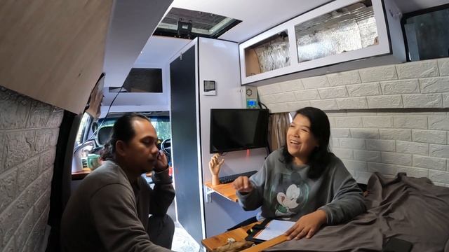 Yang Harus Ada Di Campervan | full-time Vanlife смотреть онлайн